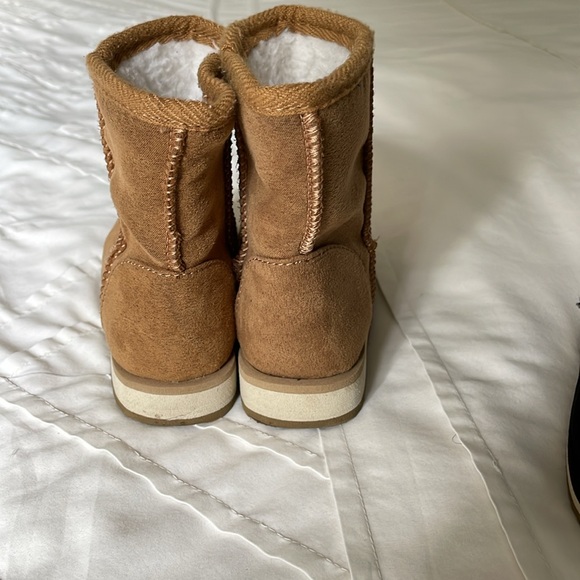Toddler girls faux shearling boots - Picture 3 of 9